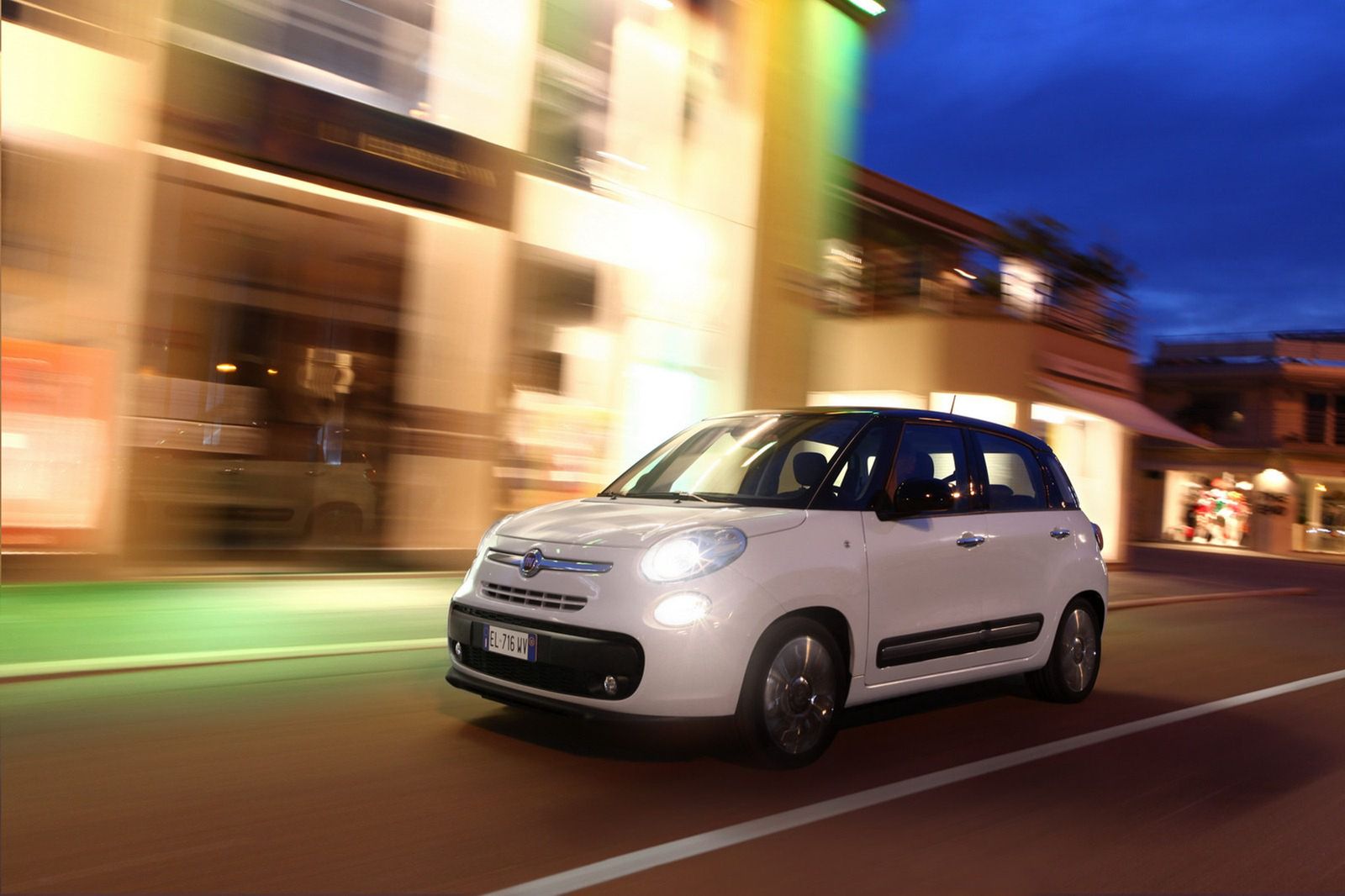 Fiat 500L - obszerna galeria zdjęć 24