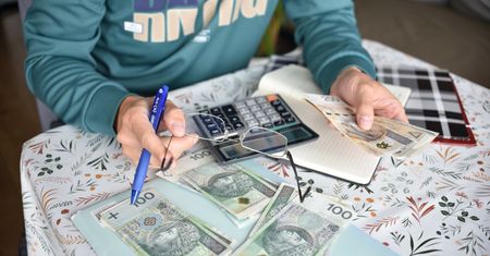 Firmy zawieszają działalność. Tak próbują przeczekać problemy