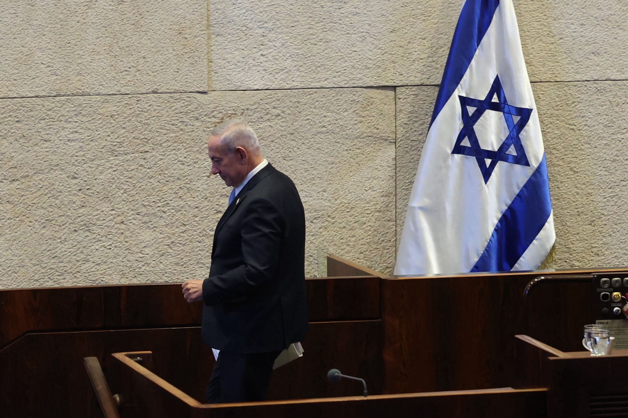 Israeli Prime Minister Benjamin Netanyahu during a special plenary session in honor of the visit of Argentina's President Javier Milei at the Knesset, the Israeli Parliament, in Jerusalem, 11 June 2025. Argentina's President Javier Milei is on three-day visit to Israel. EPA/ABIR SULTAN Dostawca: PAP/EPA.