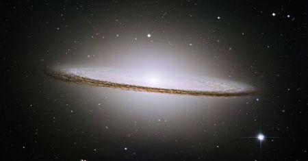 Odkrył rzadką galaktykę. Hiszpan analizował zdjęcia z Hubble'a