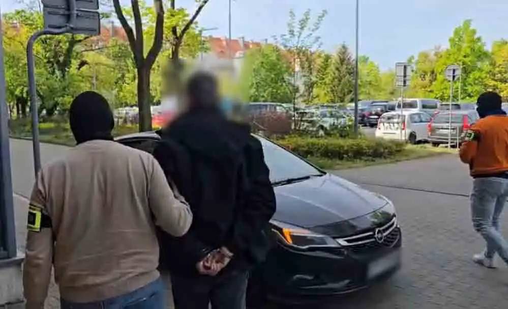 Zgłosił fałszywy alarm bombowy na Poznań Motor Show. Trafił za kraty