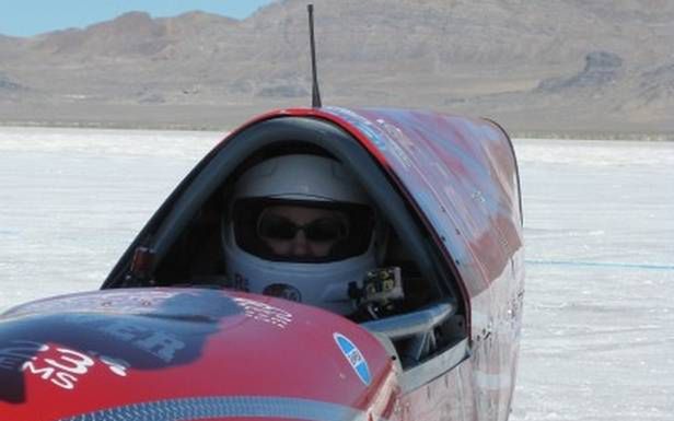 Motocykl KillaJoule ustanowił nowy rekord. 348 km/h i ani kropli spalonej benzyny! 4