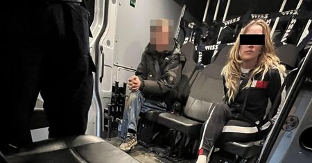 Pijana 32-latka wjechała BMW do rowu. Pogryzła policjanta