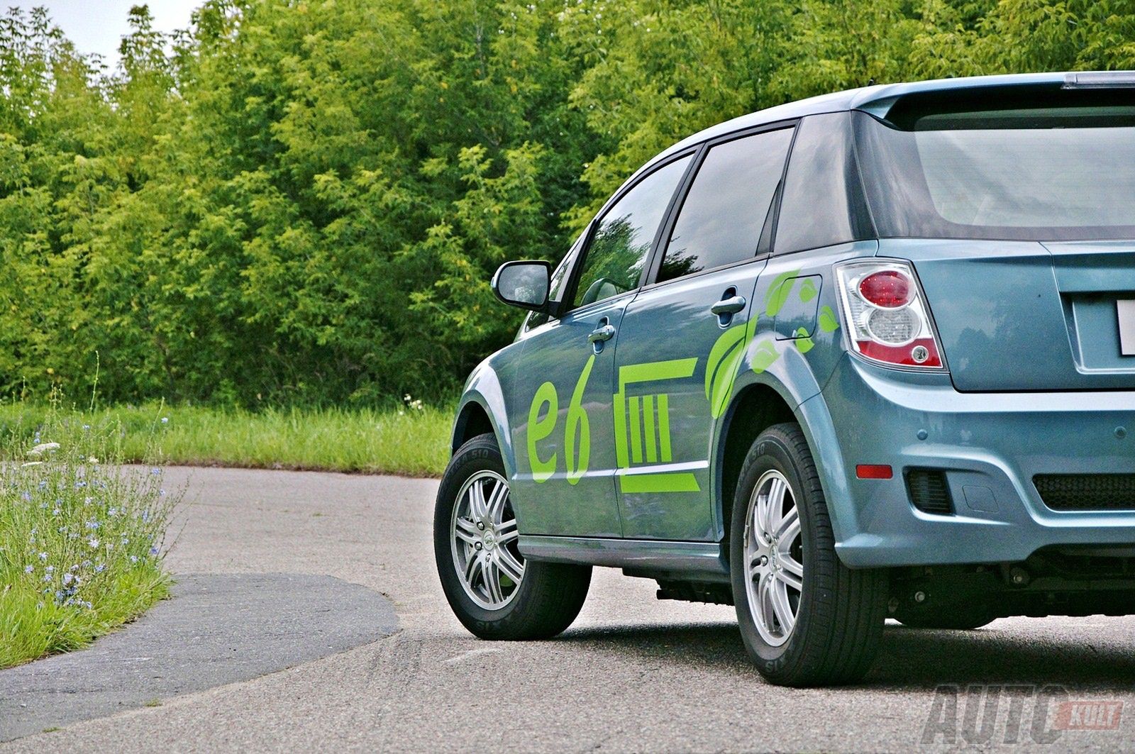 BYD e9