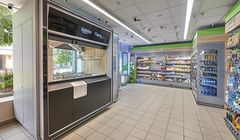 Hot dogi będzie można kupić w Żabkach bez personelu. Zrobi je robot