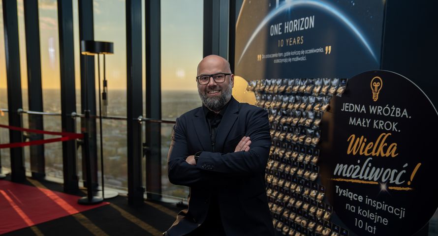 Tomasz Kąkol dołącza do zespołu One Horizon