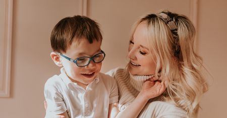 "To dla mnie lot w kosmos". Autystyczna mama Kosmy oswaja temat spektrum