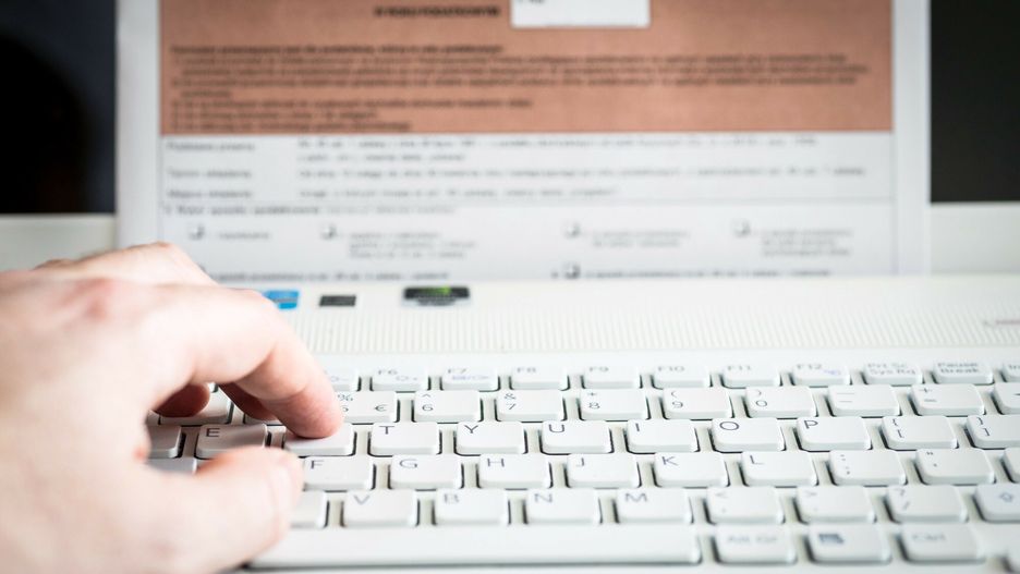 PIT za 2023 rok. Jak rozliczyć podatek przez internet? Twój e-PIT to najpopularniejsza forma