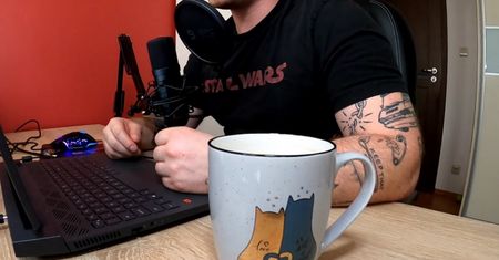Postępowanie dyscyplinarne za tatuaże. "Naczelnik też je miał"