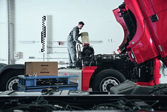 MAN zwalnia pracowników. Może przenieść część produkcji do Polski