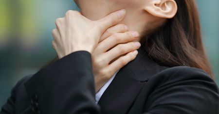 To zwiastuje groźnego raka. Pierwszy symptom jest nietypowy