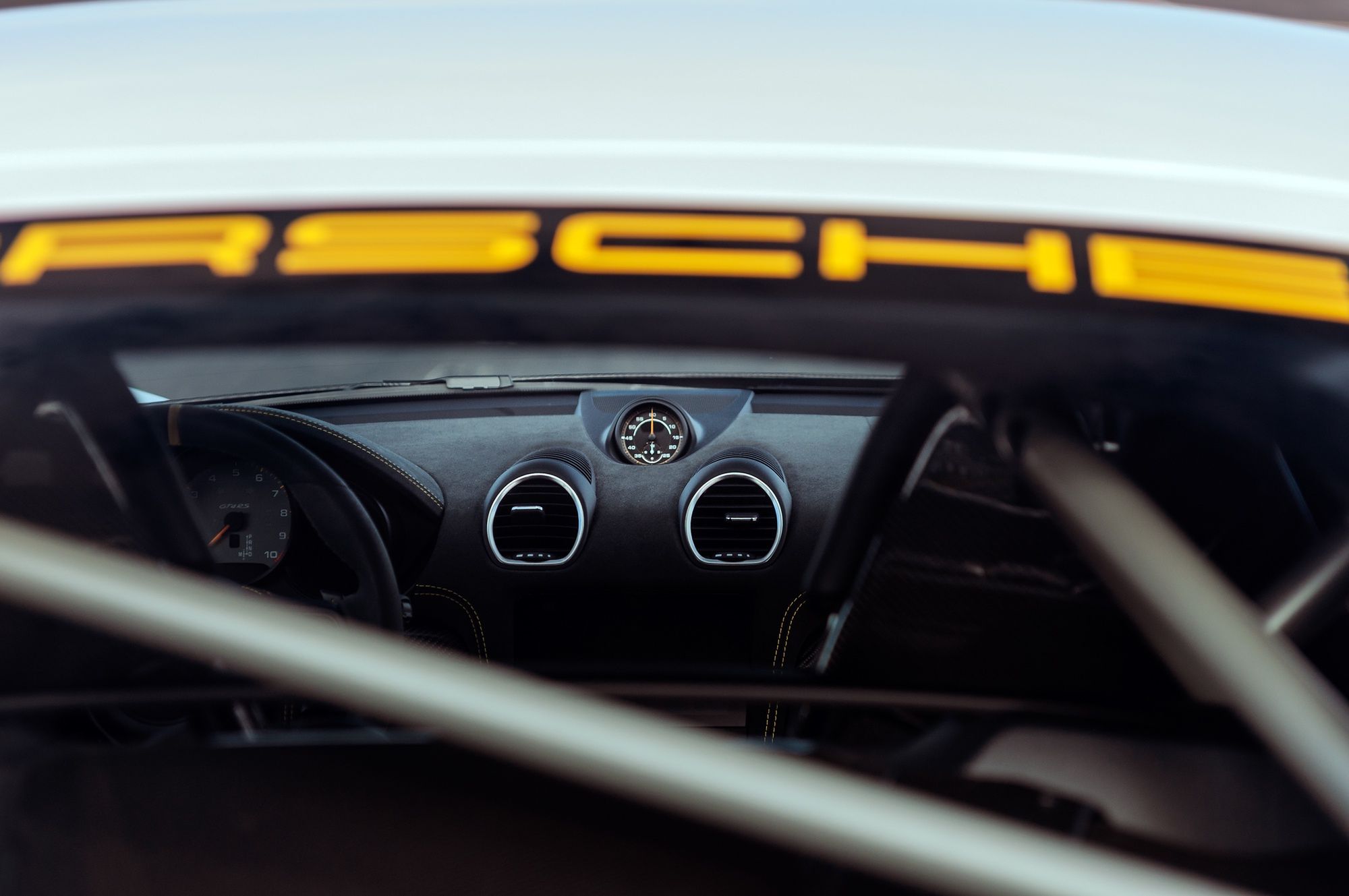 Porsche 718 Cayman GT4 RS (2025)