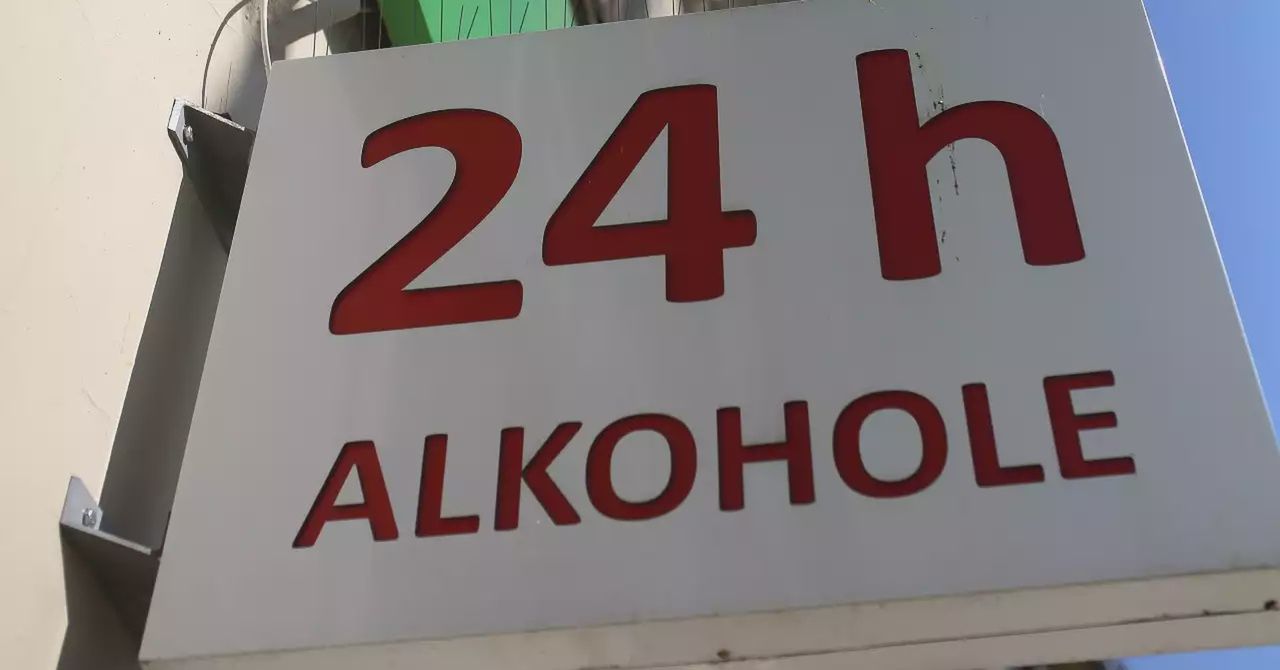 Warszawa: Koniec nocnych "małpek". Zakaz sprzedaży w dwóch dzielnicach