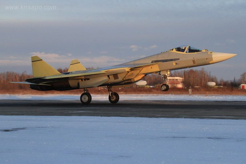 Pierwszy lot trzeciego egzemplarza Suchoja T-50 6