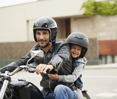 Jak przewozić dziecko na motocyklu? Zobacz, co mówią przepisy