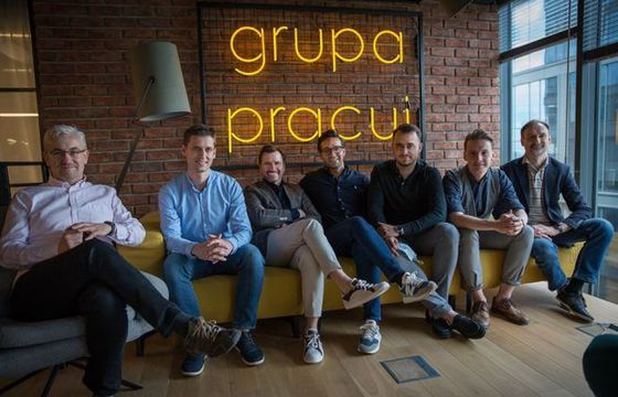 Grupa Pracuj inwestuje w platformę Worksmile. "Będziemy dostarczać nową jakość w zakresie benefitów pracowniczych"