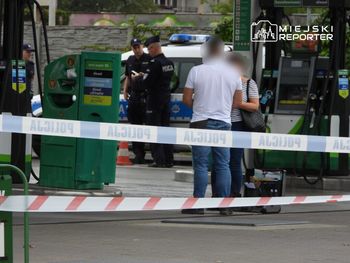 Warszawa: Akcja policji na stacji paliw na Pradze-Północ. „Stacja otoczona taśmami”