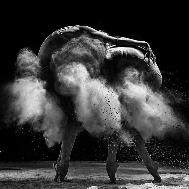 Wybuchowe portrety tancerzy autorstwa Alexandra Yakovleva