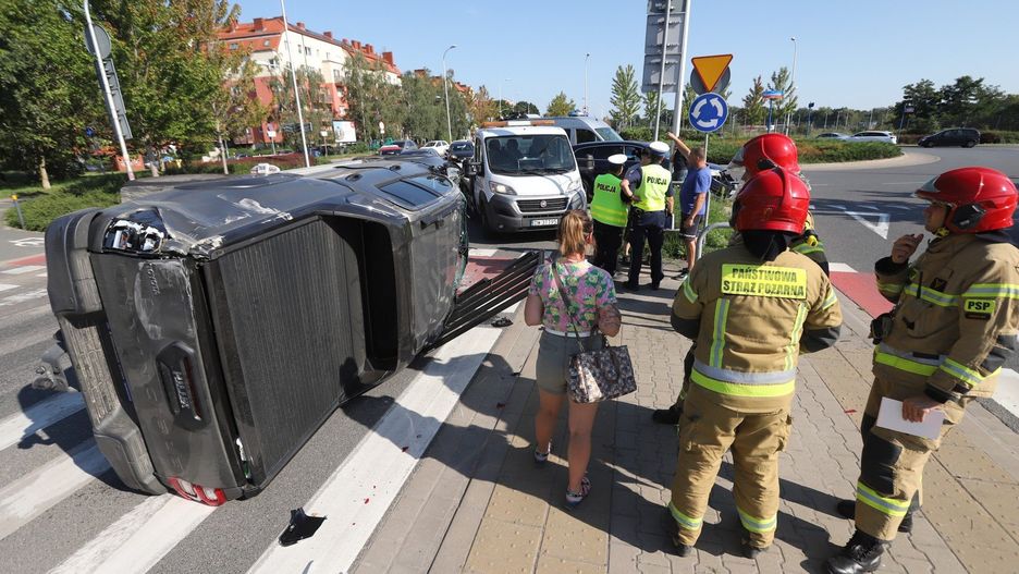 Wypadek miał miejsce na rondzie, będącym częścią DK5 w Strzegomiu. Zdjęcie ilustracyjne.