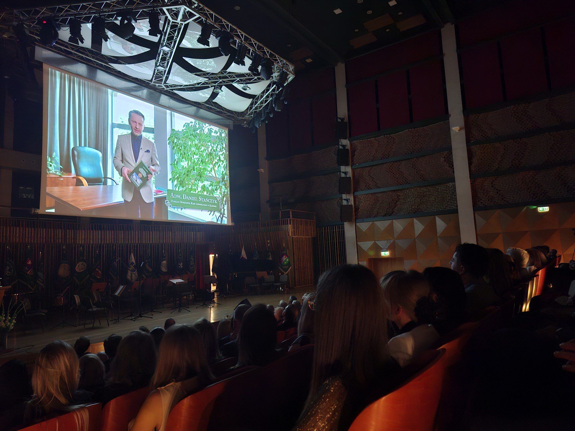Obecni mogli zobaczyć również specjalny film, mówiący o historii Izby Adwokackiej z Radomia. 