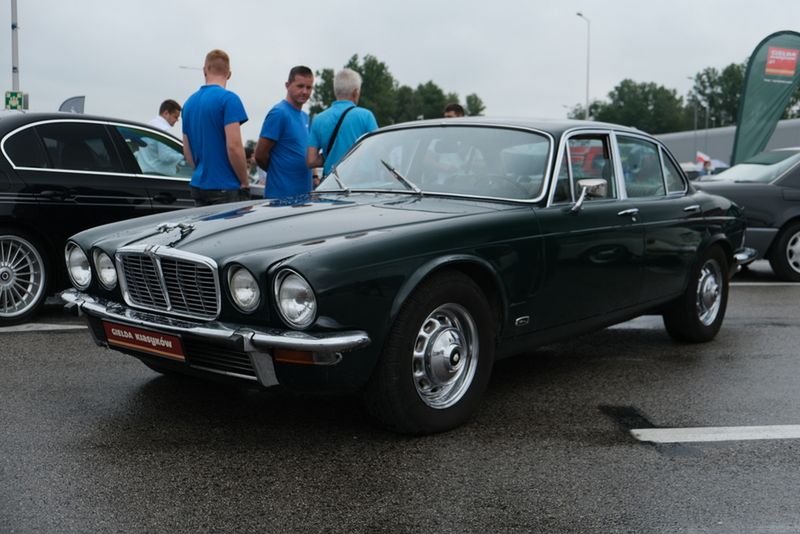 Jaguar XJ