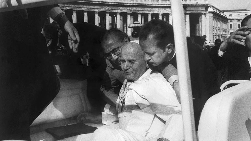 Zdjęcie z zamachu na Jana Pawła II