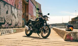 Nowa Yamaha XSR125 Legacy to trochę scrambler, choć się tym nie chwali