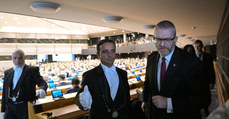 Sesja PE poświęcona Holokaustowi. Europosła Brauna trzeba było wyprowadzić