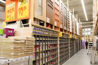 Koronawirus u pracownika Castoramy. Sklep dalej działa