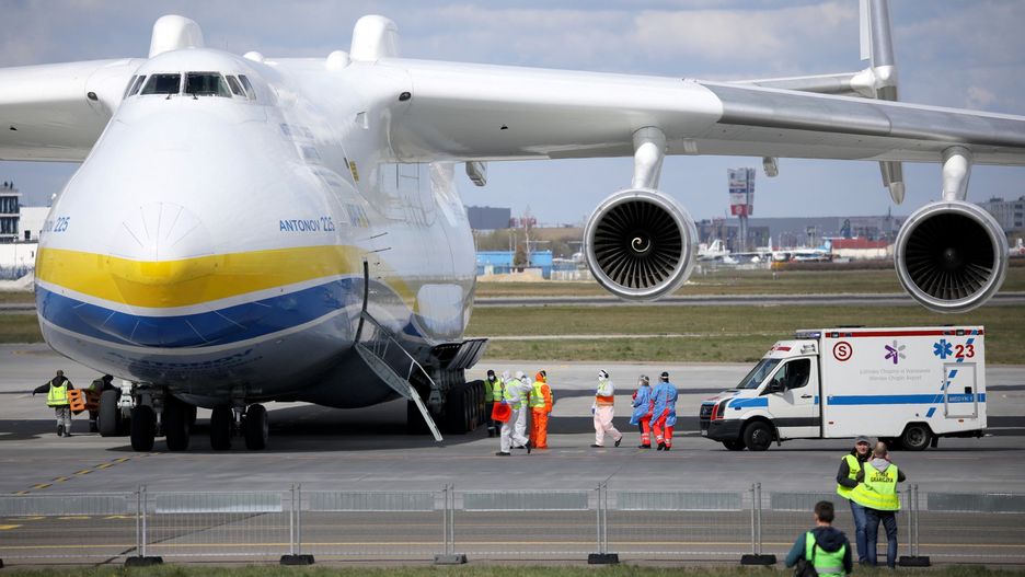 Warszawa. To pierwsza wizyta Antonova An-225 Mrija w stolicy Polski.