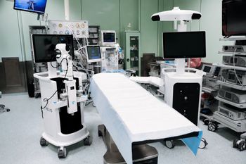 Szpital Świętej Trójcy w Płocku ma robota VELYS™. Nowoczesna technologia do operacji kolana