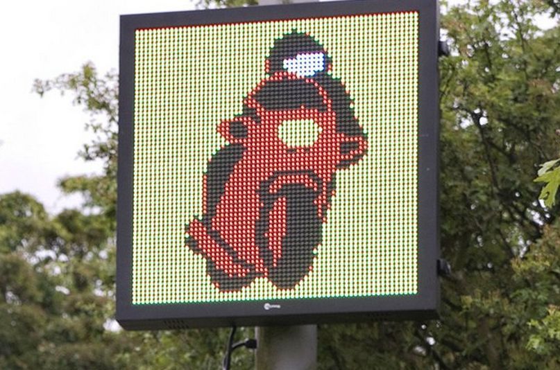 LED-owe znaki dla bezpieczeństwa motocyklistów