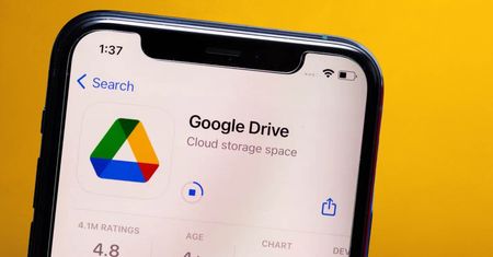Brak miejsca na Dysku Google? Sprawdź, jak w kilku kliknięciach zwolnić miejsce