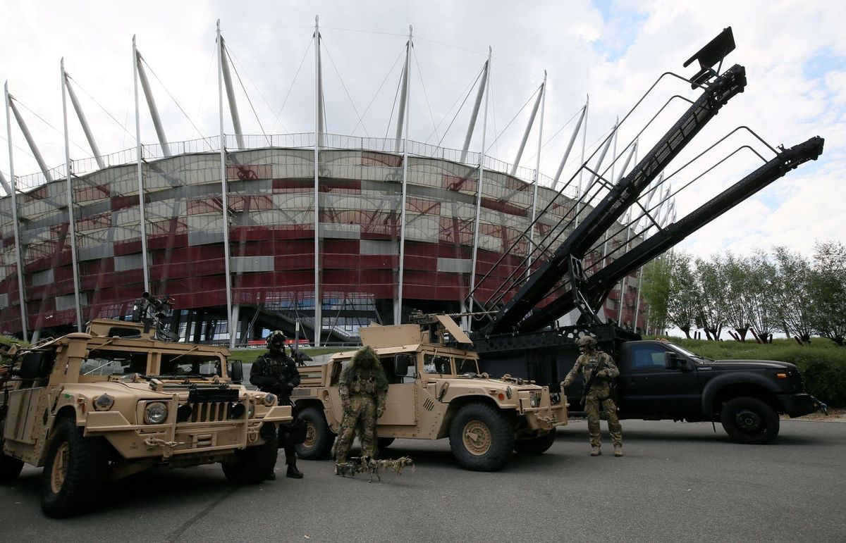 Szczyt NATO: Zamknięte ulice i miejsca wyłączone z parkowania [MAPKI]