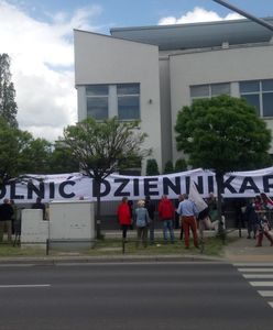Warszawa. Protest dziennikarzy przed ambasadą Białorusi. "Idziemy po Was"