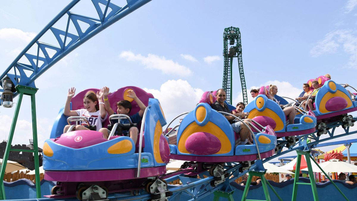 Happy Loops
Jacek Bednarczyk
energylandia, Happy Loops, kolejka, lunapark, park rozrywki, rollercoaster, Speed Water Coaster, strefa Bajkolandia, weso�e miasteczko, zabawa