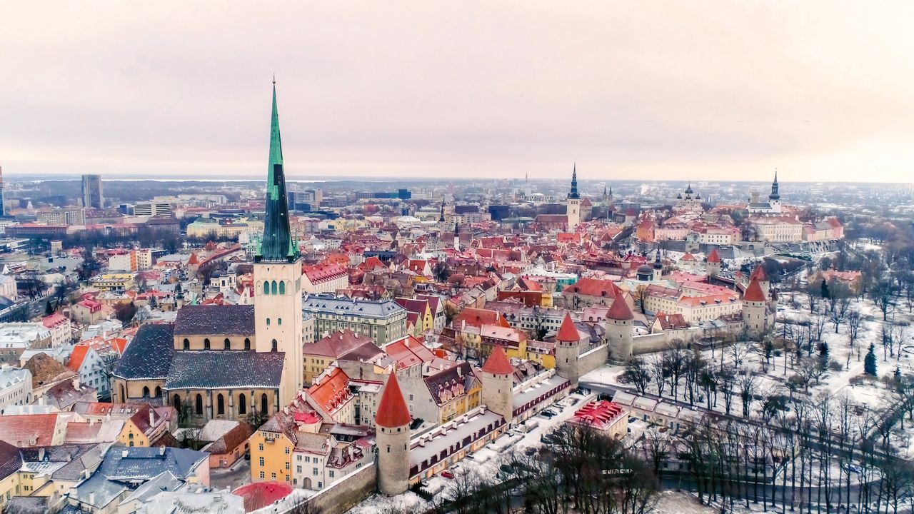 Ranking Big 7 Travel. Tallin najlepszym miastem do pracy zdalnej w 2021 r.