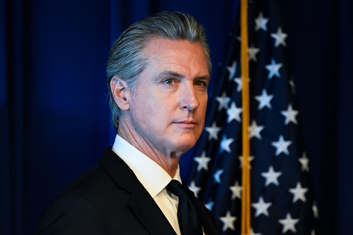 TikTok chroni Trumpa? Gubernator Kalifornii rozpoczyna dochodzenie