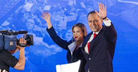 Córka Nawrockiego ofiarą hejtu. Prezydent elekt zabrał głos