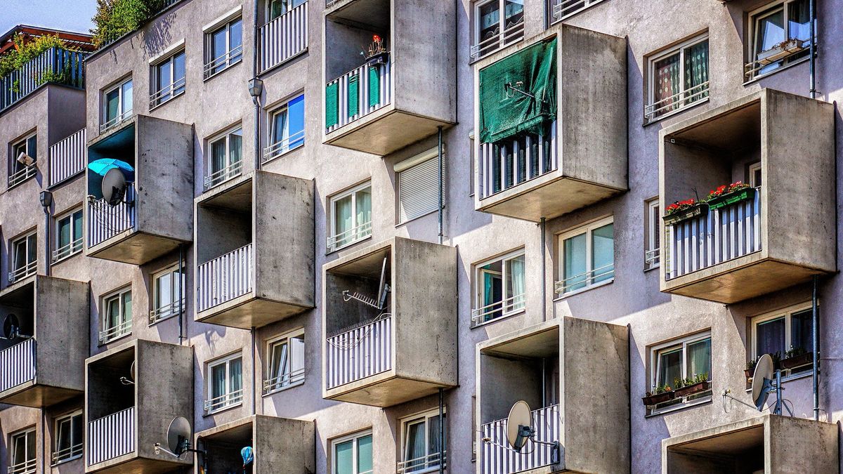 Gdynia. Mieszkańcy czekają na remont bloku, który blokuje jeden z nich (zdj. ilustracyjne).