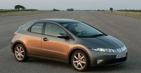 Używana Honda Civic VIII Hatchback - popularne ufo