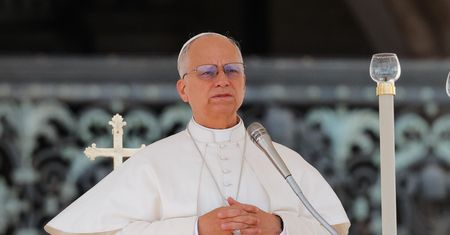 Papież o miłości ponad władzą w Kościele. "Wszyscy są powołani do służenia"