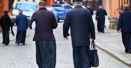 Ksiądz nie weźmie koperty w jednym przypadku. Sytuacja szczególna