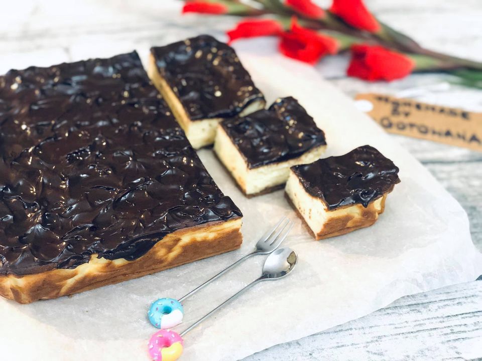 Sernik gotowany na herbatnikach. Prosty do zrobienia i bardzo kremowy