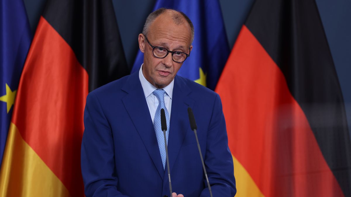 German Chancellor Friedrich Merz addresses the media following the Berlin state elections in Berlin, Germany, 20 September 2026. Voters in Berlin elect members of the House of Representatives, the city's state parliament, for a five-year term on 20 September 2026. EPA/HANNIBAL HANSCHKE Dostawca: PAP/EPA.