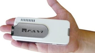 Kieszonkowy projektor Favi PJM-1000 1