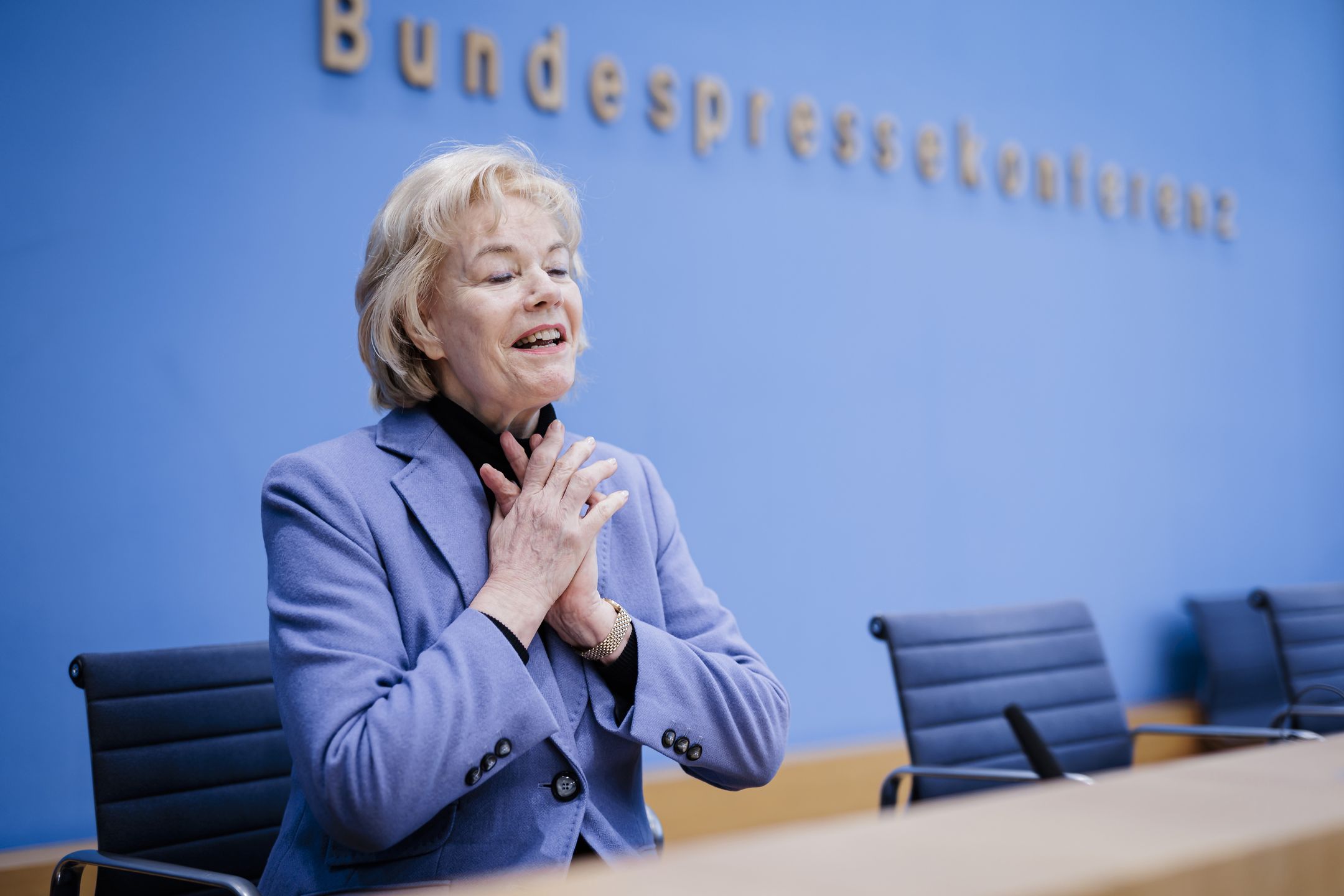 Erika SteinbachBerlin, Germany - February 17:  Erika Steinbach, chairwoman of the Desiderius-Erasmus-Foundation (DES), taken during a press conference at the federal press conference on the occasion of the funding claims of the Desiderius-Erasmus-Foundation, on February 17, 2022 in Berlin, Germany. (Photo by Felix Zahn/Photothek via Getty Images)Felix Zahnpolitik, sieht nach rechts, looks to the right, stehend, stehende, stehender, stehendes, stehen, steht, neutraler hintergrund, neutral backgroundm textfreier raum, textfreiraum, text freier raum, text blank