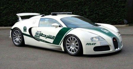 Bugatti Veyron radiowozem policji w Dubaju [aktualizacja]