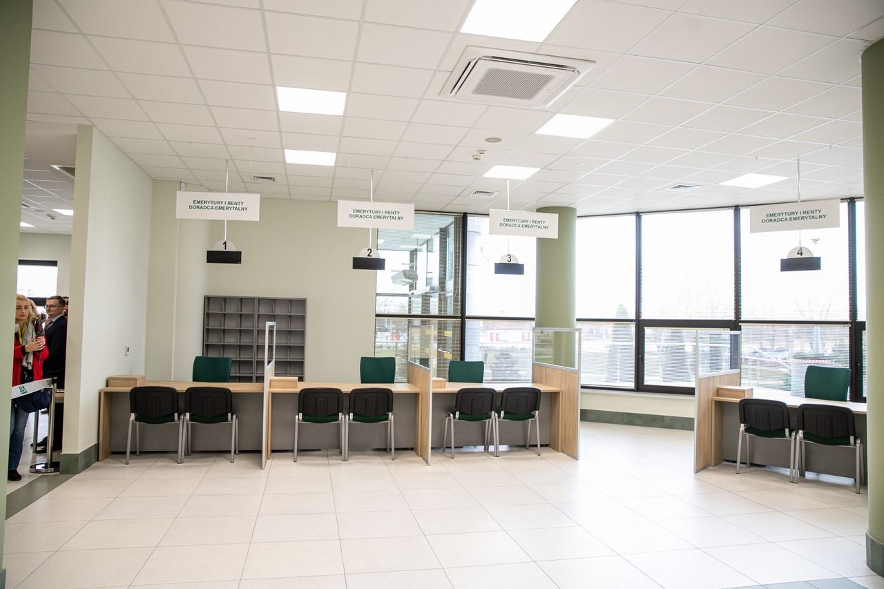 Renta socjalna i dodatek uzupełniający 2025 po zmianach. Wiemy kto może ją otrzymać i ile wynosi