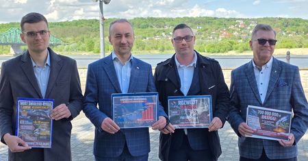 Politycy PiS alarmują w sprawie zadłużenia Włocławka. Mówili też o geotermii, moście i odpływie młodych
